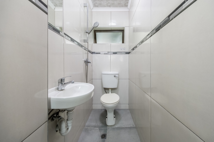 To Let 4 Bedroom Property for Rent in Jakarandas Western Cape